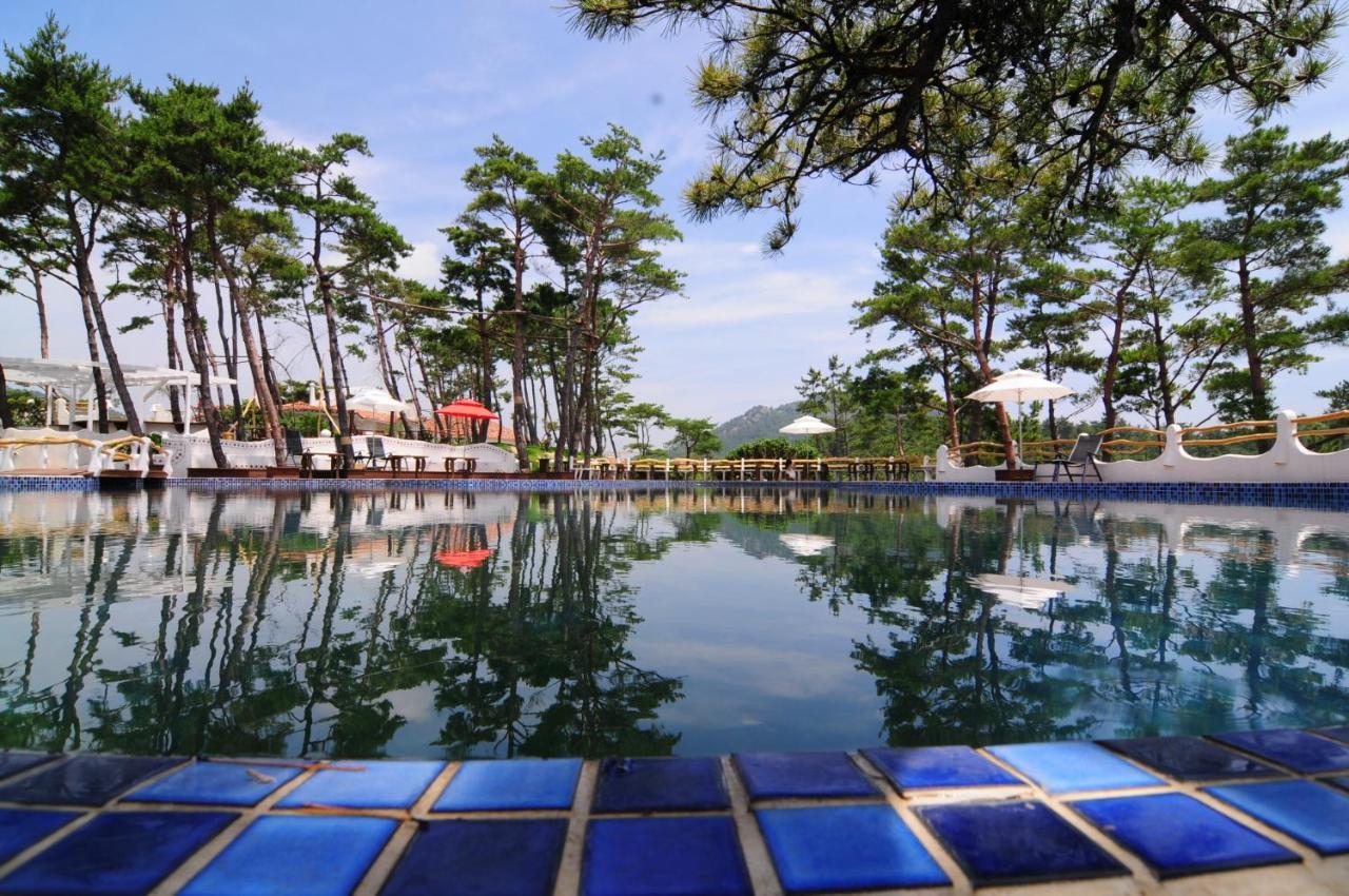 Club Es Tongyeong Resort Экстерьер фото