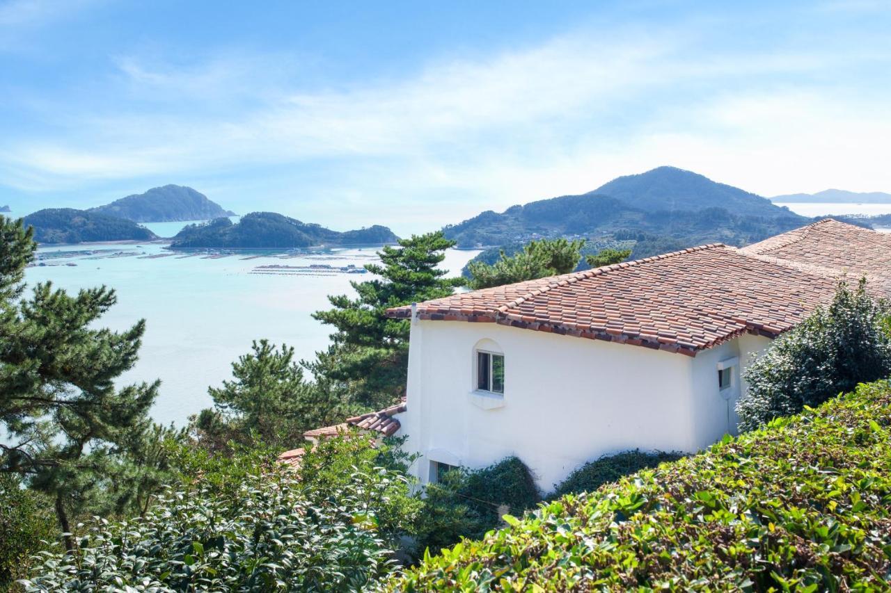 Club Es Tongyeong Resort Экстерьер фото