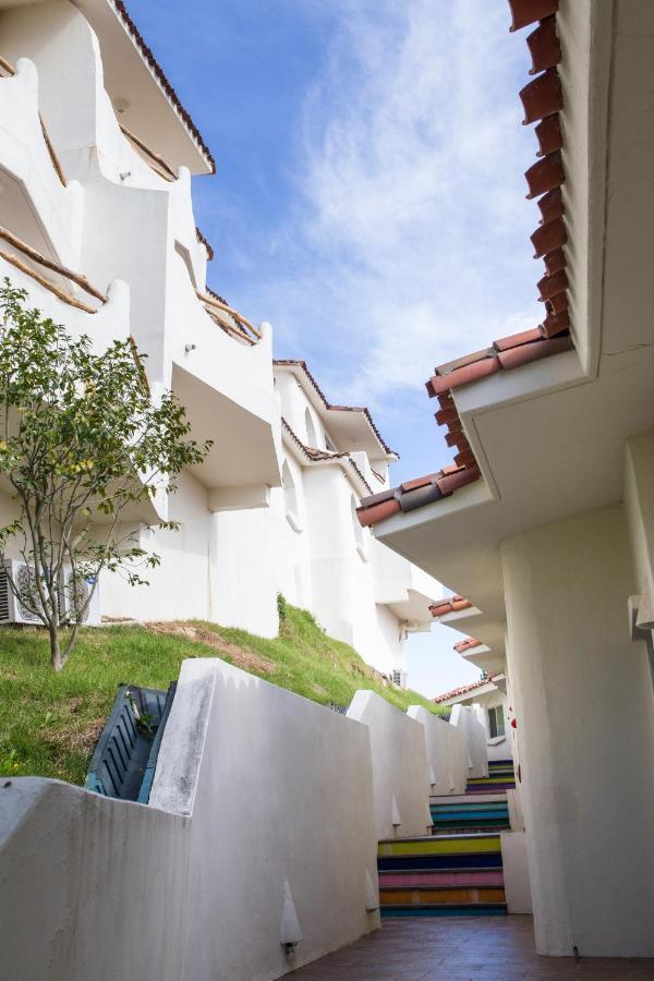 Club Es Tongyeong Resort Экстерьер фото